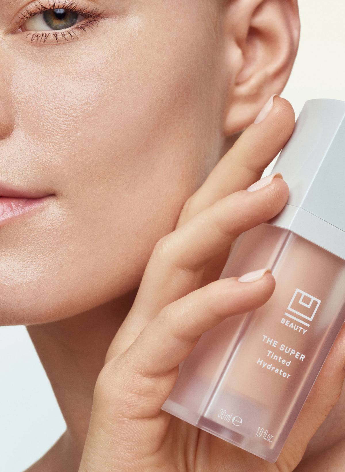 The SUPER Tinted Hydrator / Shade 02