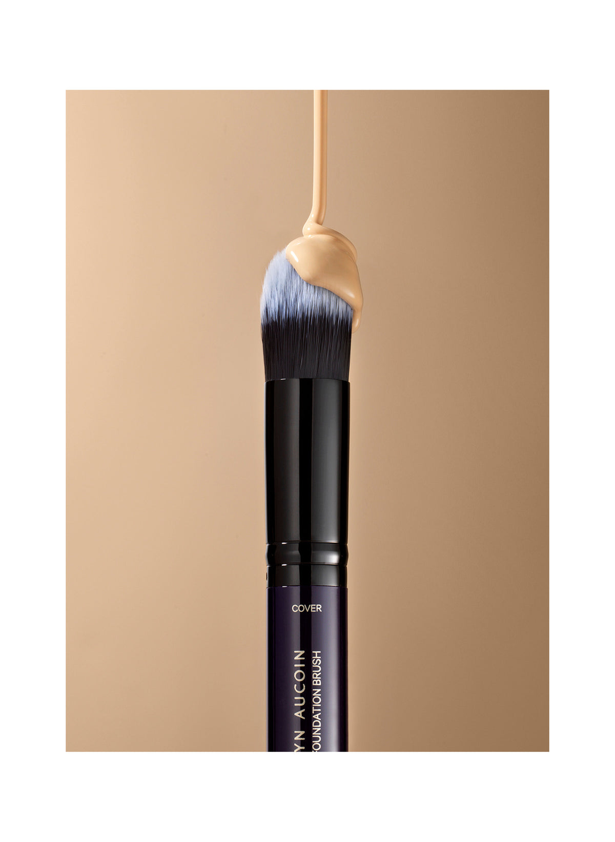 The Duet Foundation Brush