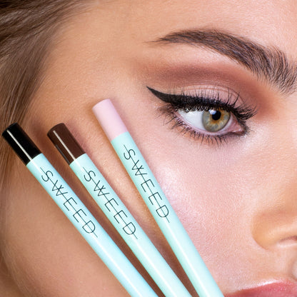 Satin Coal Eyeliner / bright