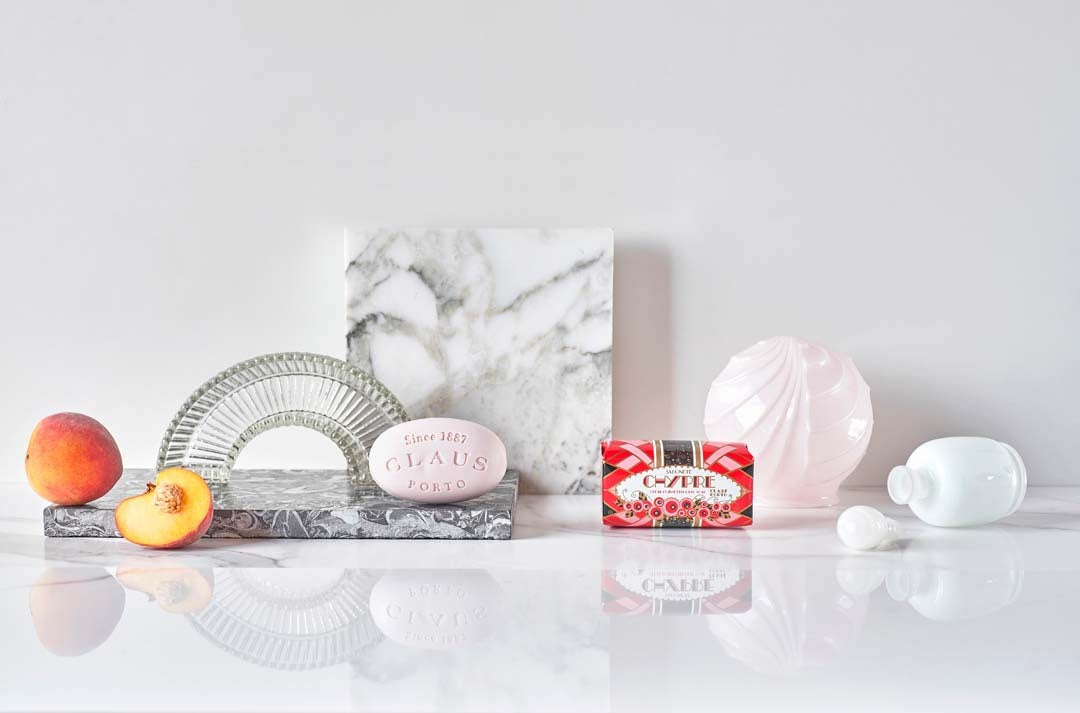 Chypre Cedar Poinsettia Soap / 150 g