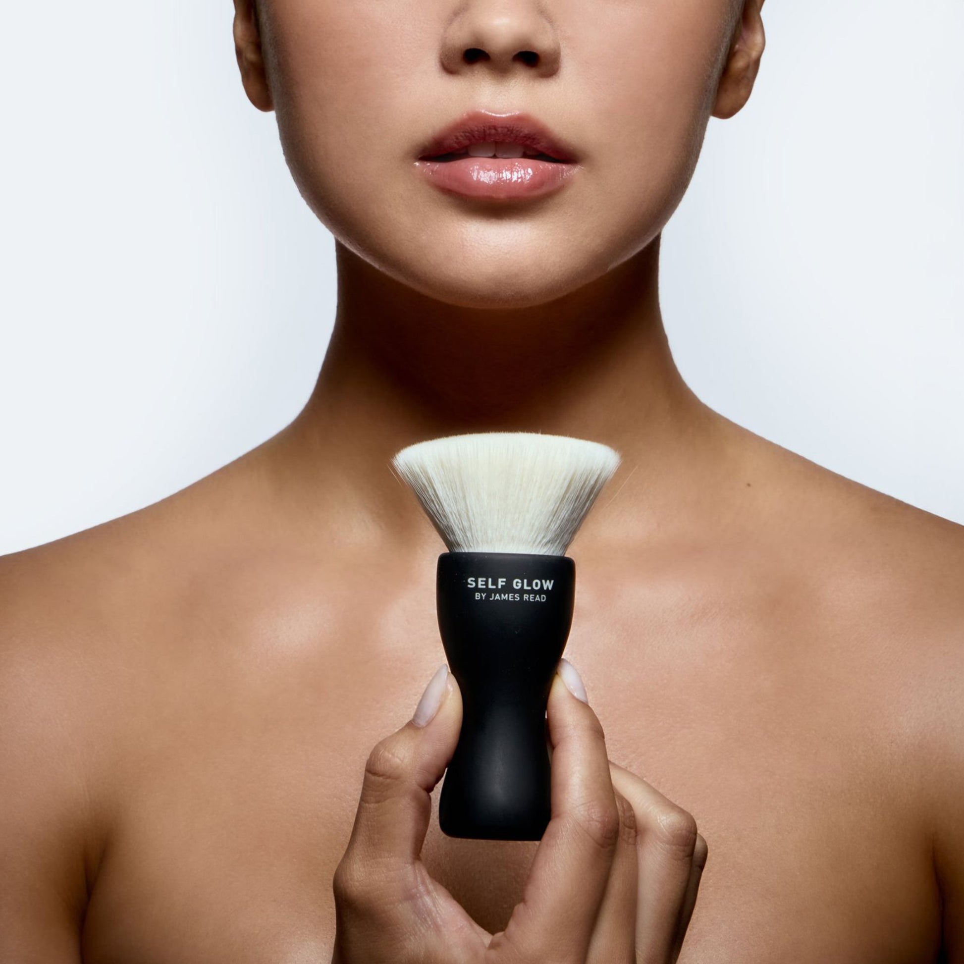 Self Glow By James Read Sunbrush Glow Face & Body Brush Ansicht 4