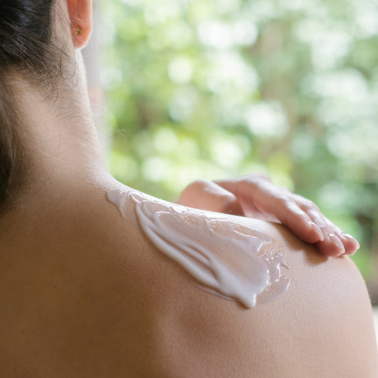 The Devotion Milk & Roses