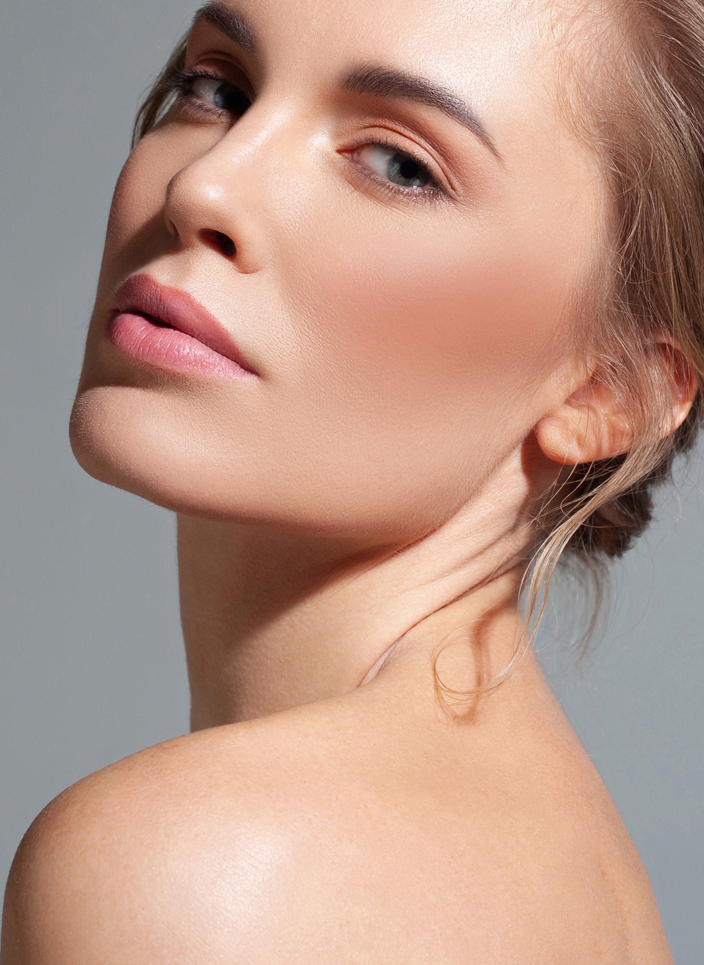 Powder Blush / 11 PÊCHE VELOUTÉ