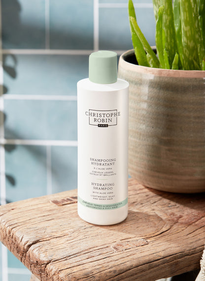 Hydrating Shampoo With Aloe Vera