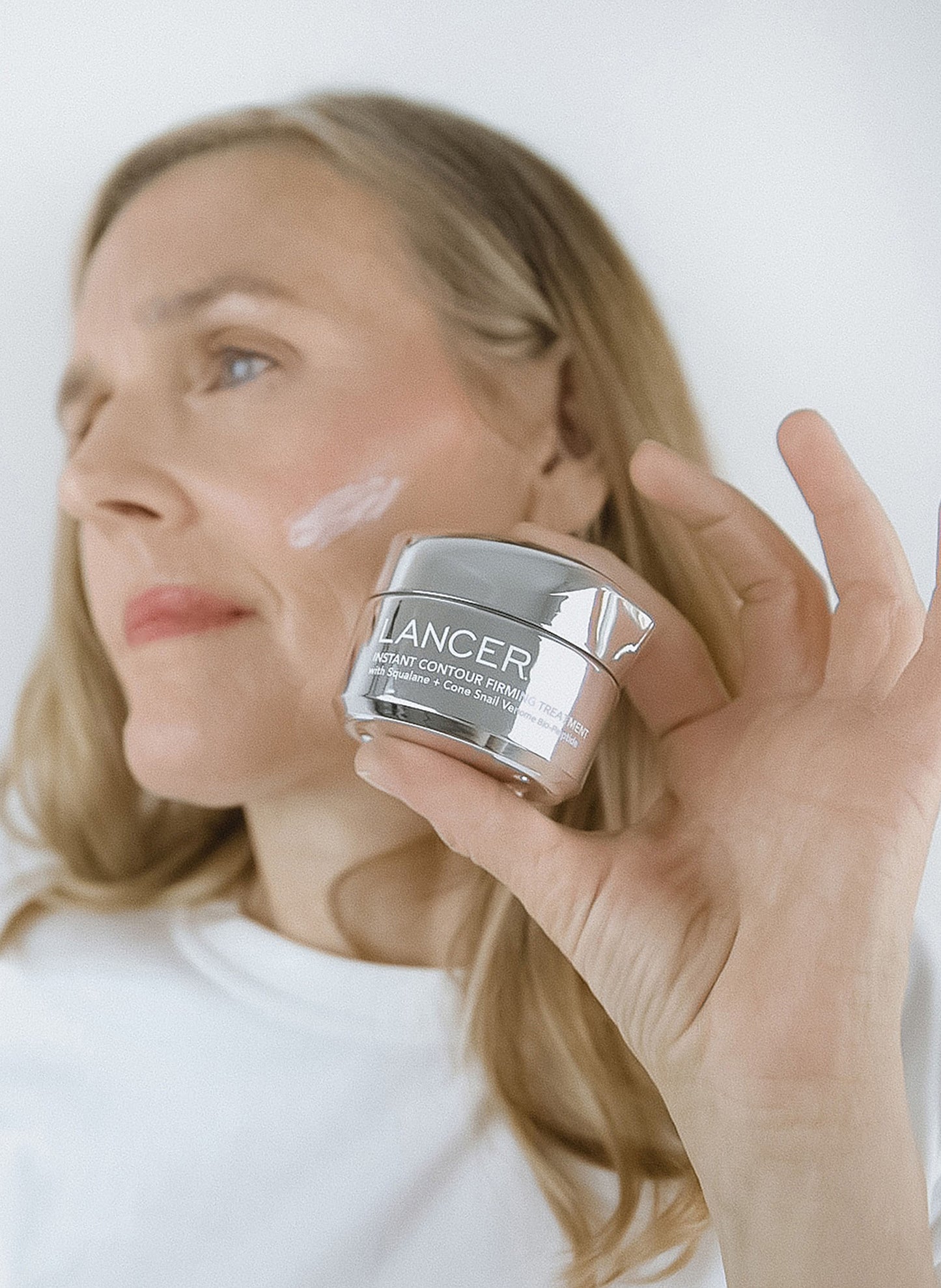 Instant Contour Firming Treatment