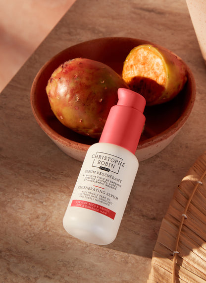 Regenerating serum with prickly pear oil