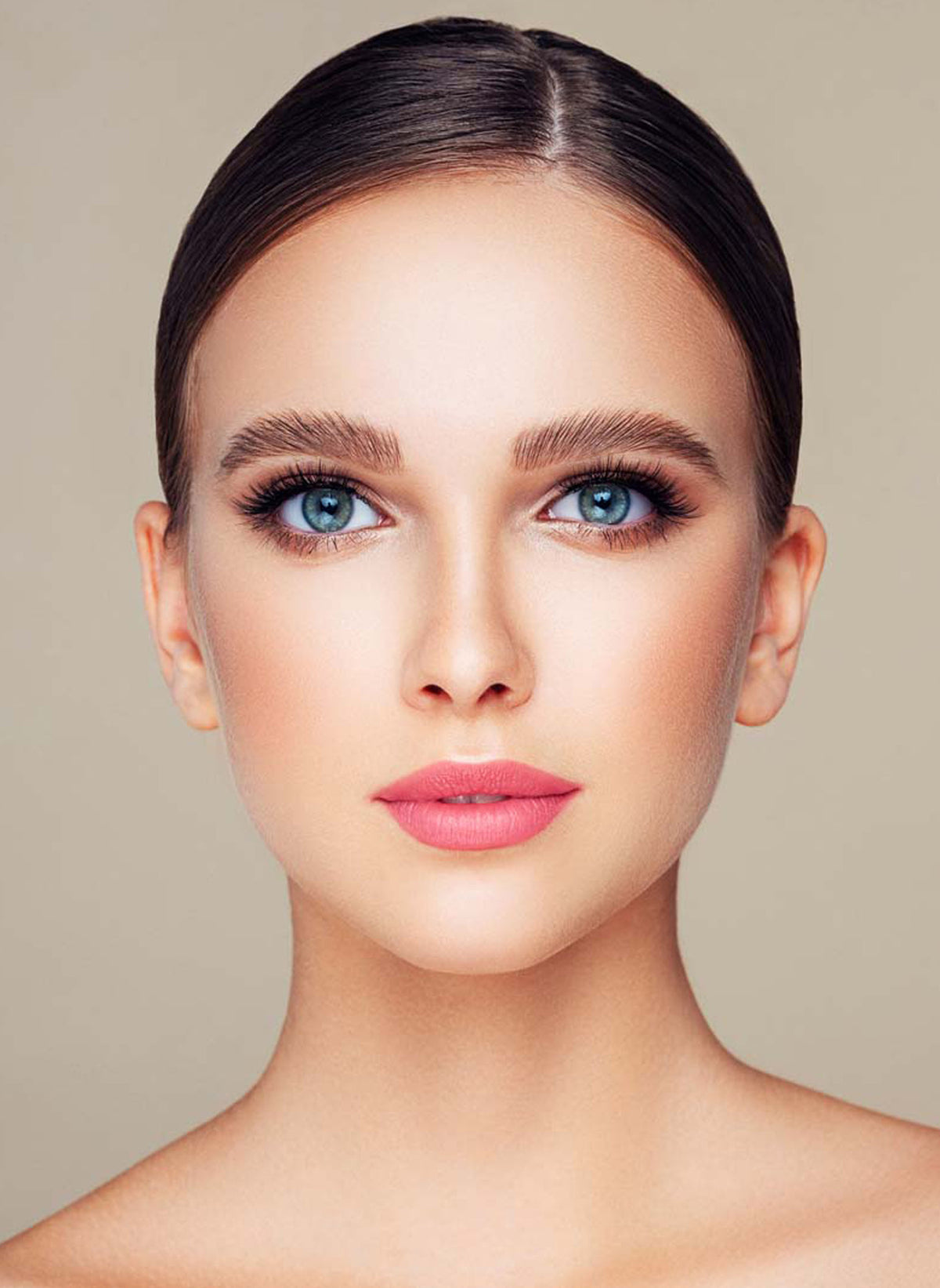 Transparent Lipstick / 15 ESSENTIEL