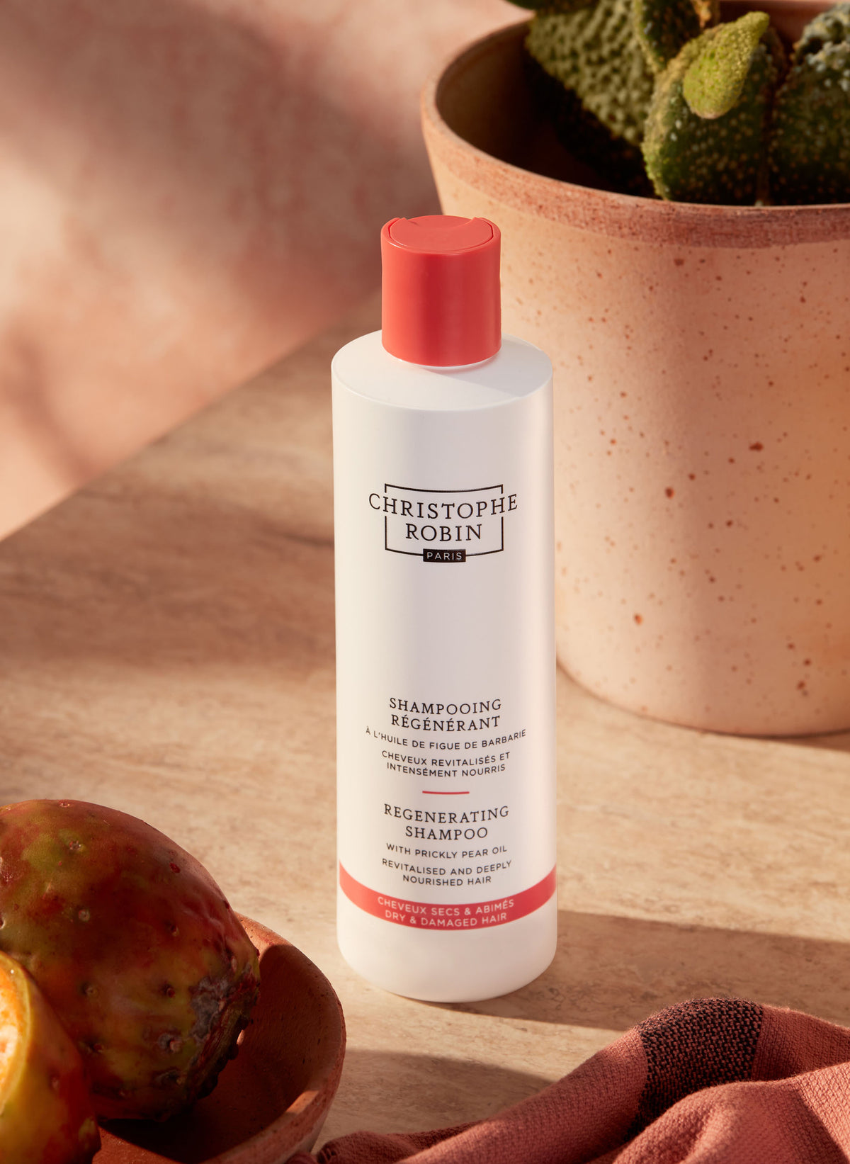 Regenerating Shampoo with prickly pear oil