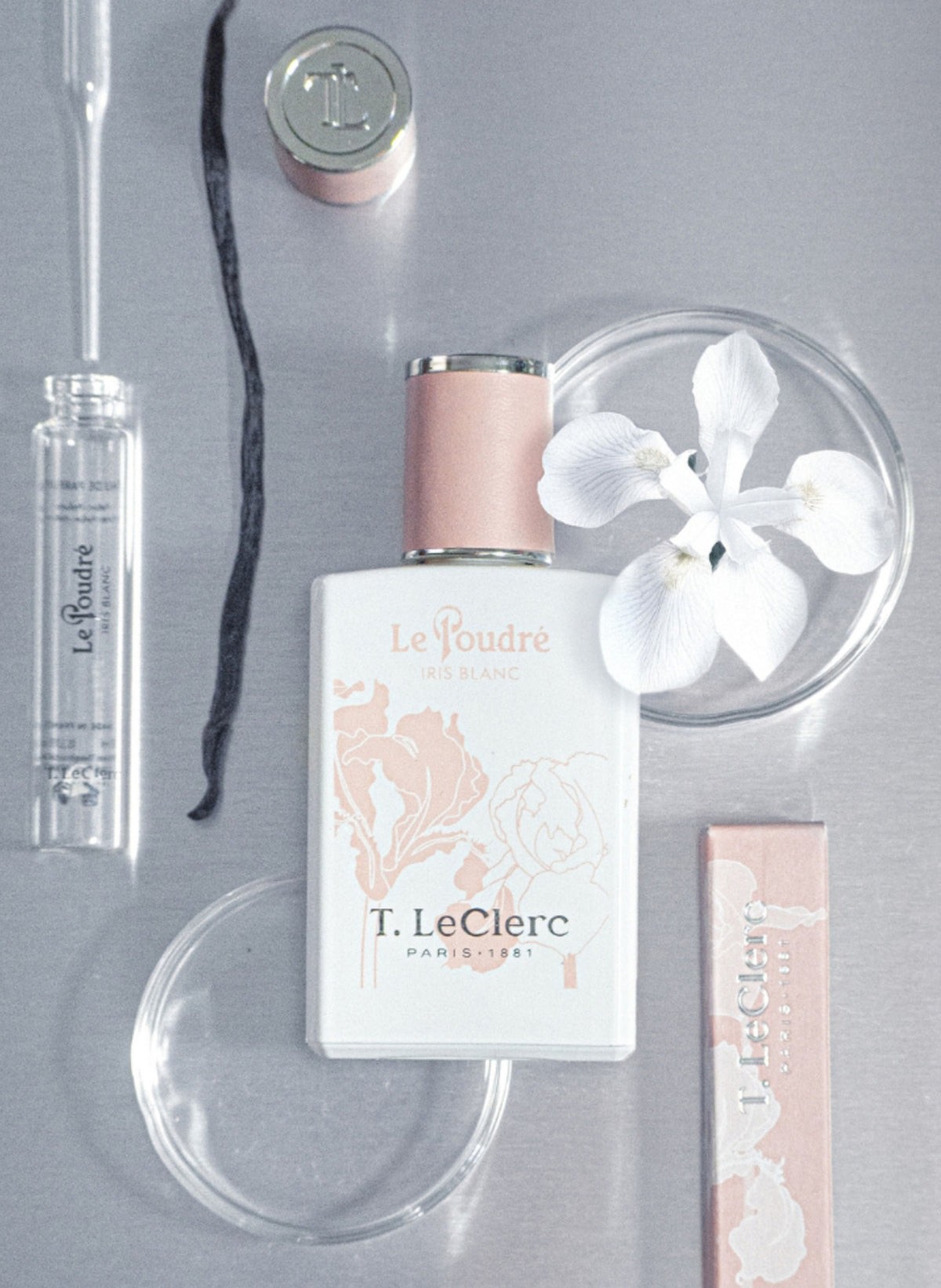 Le Poudre White Iris