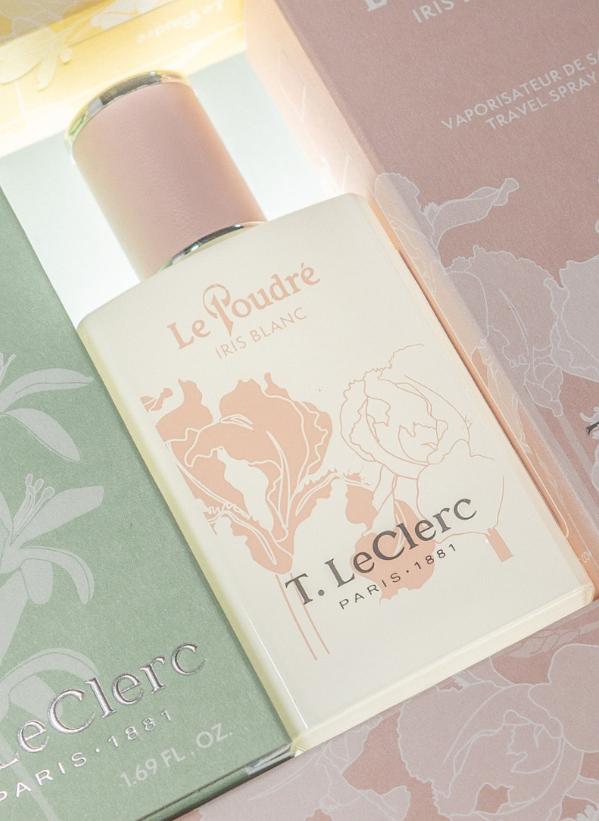 Le Poudre White Iris