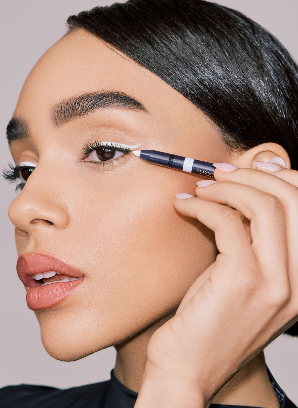In Perspective Eyeliner Pencil / White