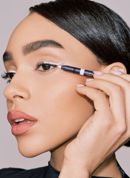 In Perspective Eyeliner Pencil / White