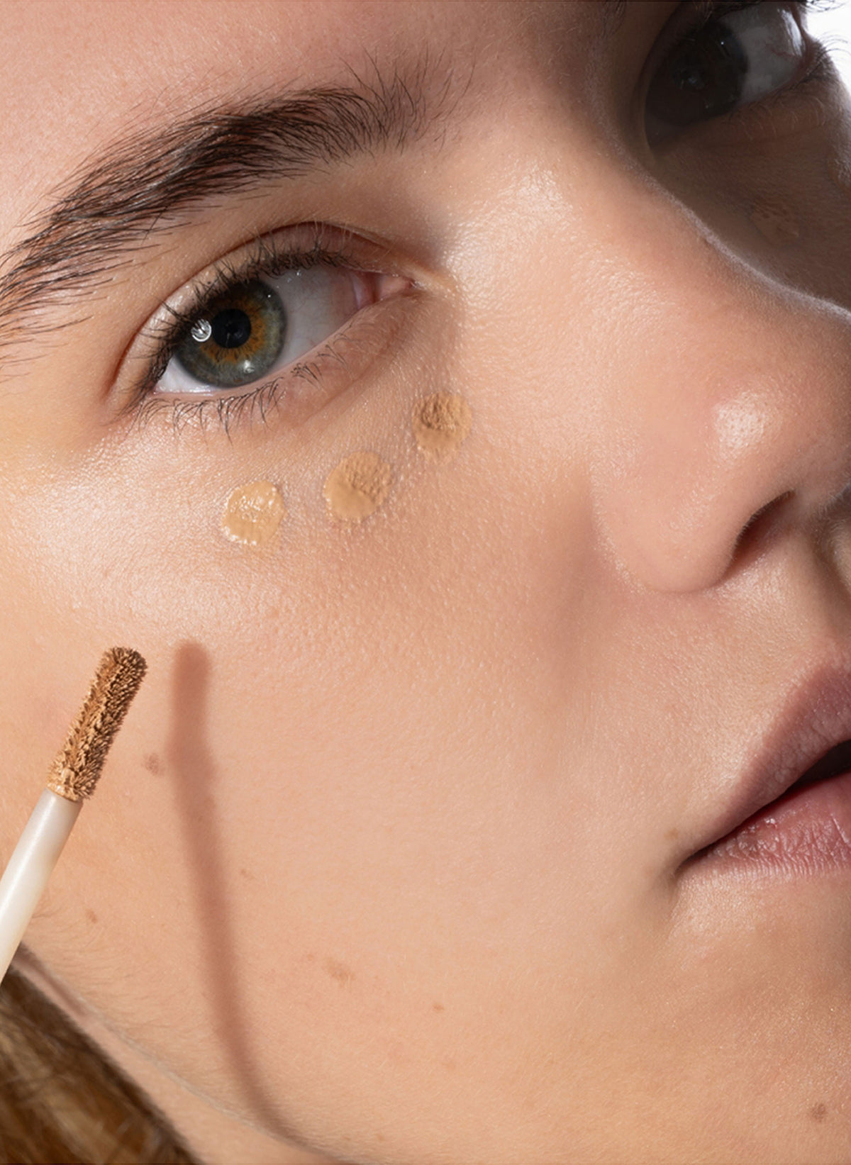 Luminous Concealer / 08 CACAO