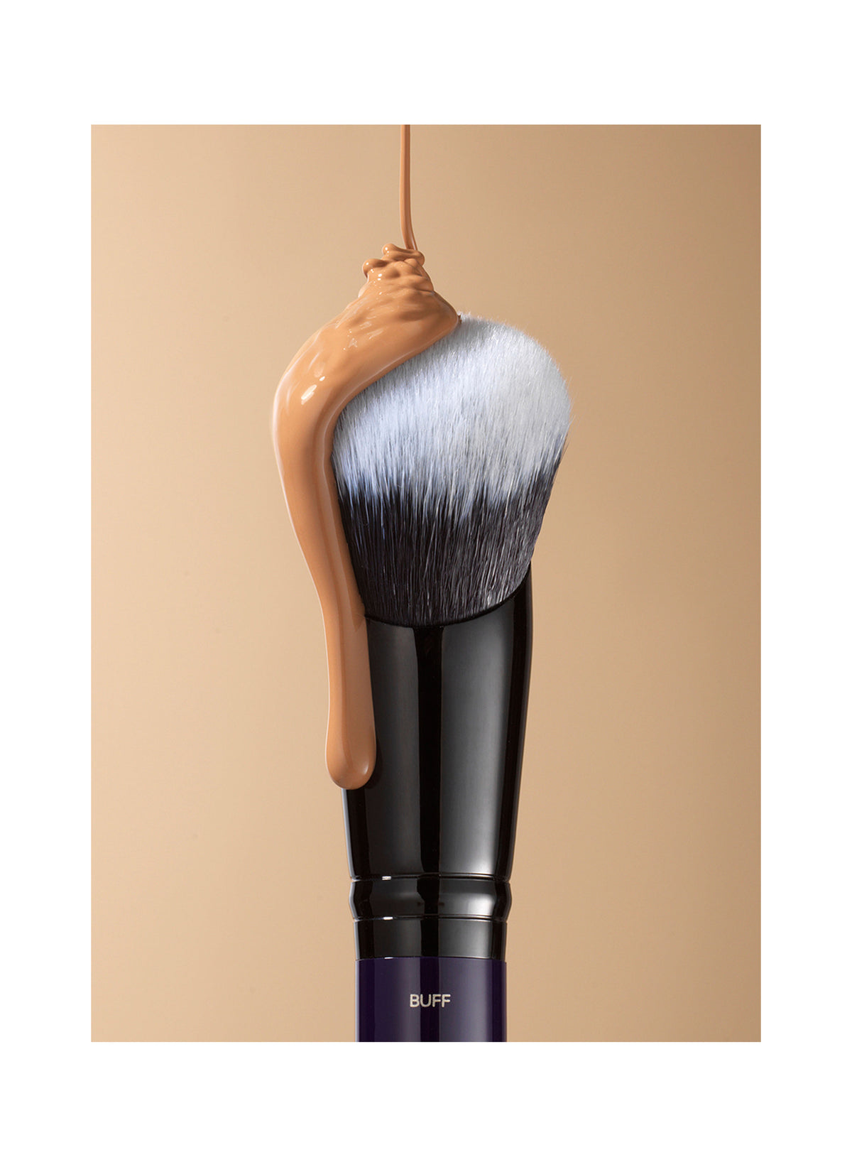 The Duet Foundation Brush